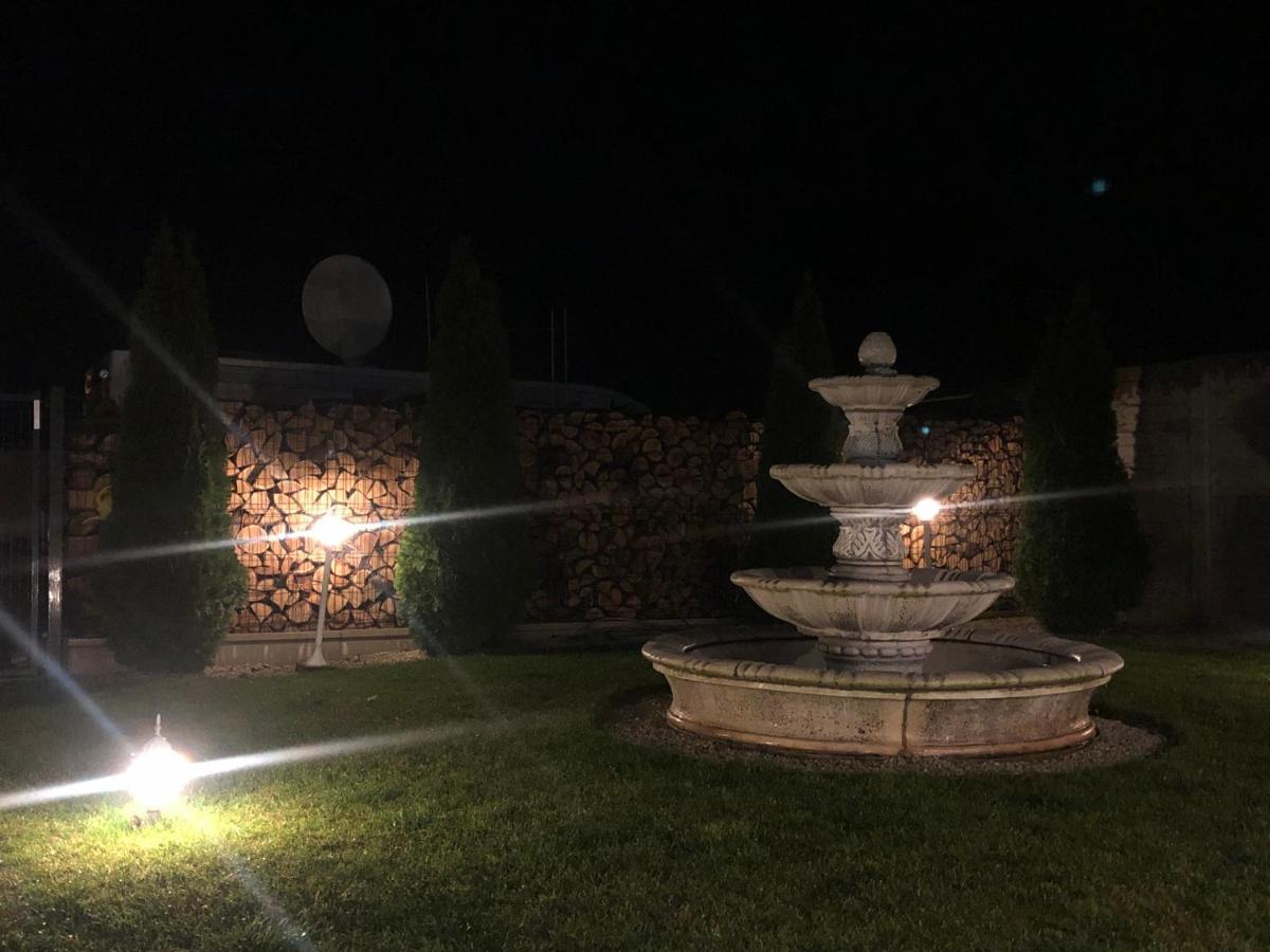 הלוהובץ Meduza Wellness Spa S Ubytovanim מראה חיצוני תמונה
