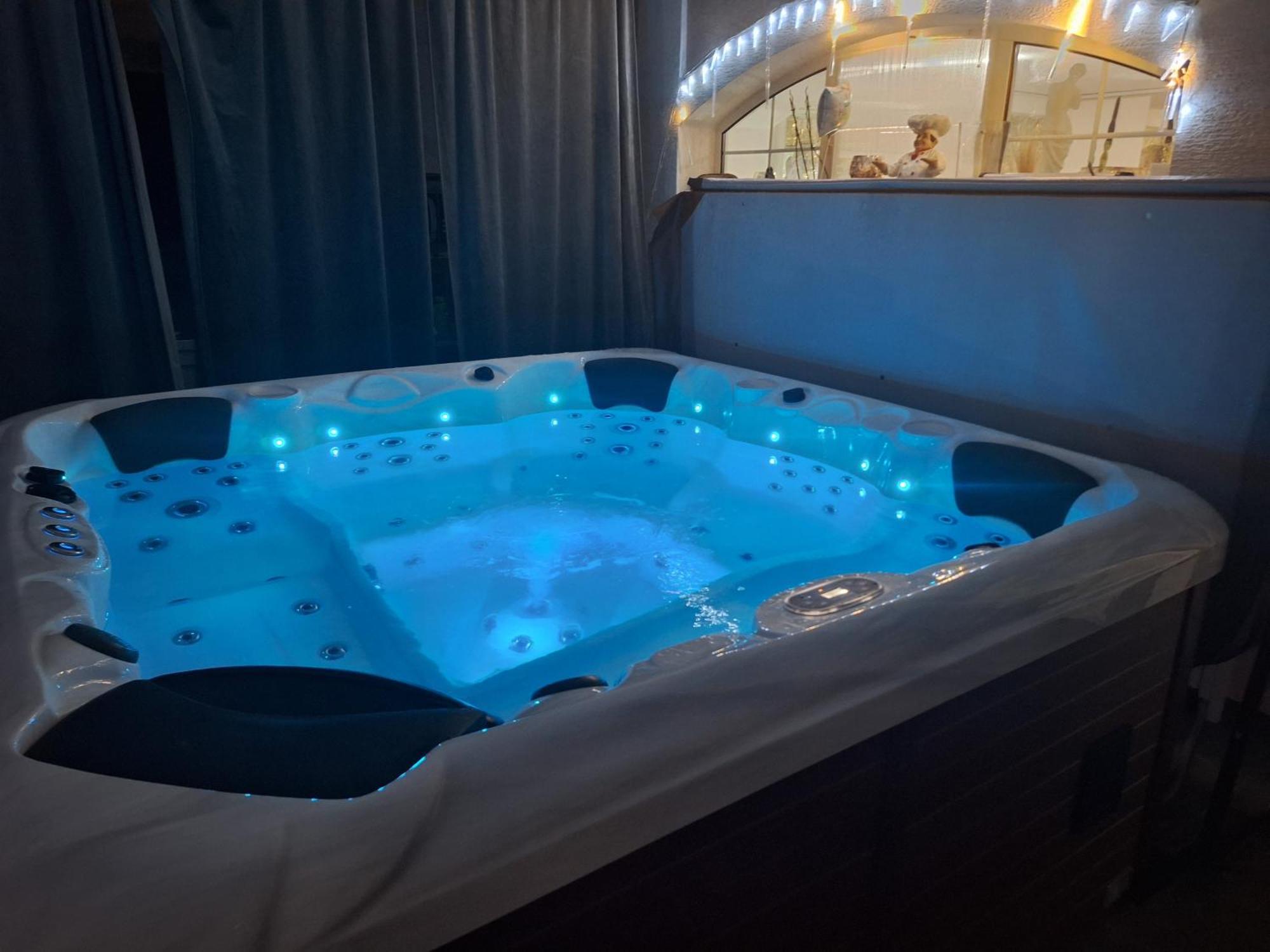 הלוהובץ Meduza Wellness Spa S Ubytovanim מראה חיצוני תמונה