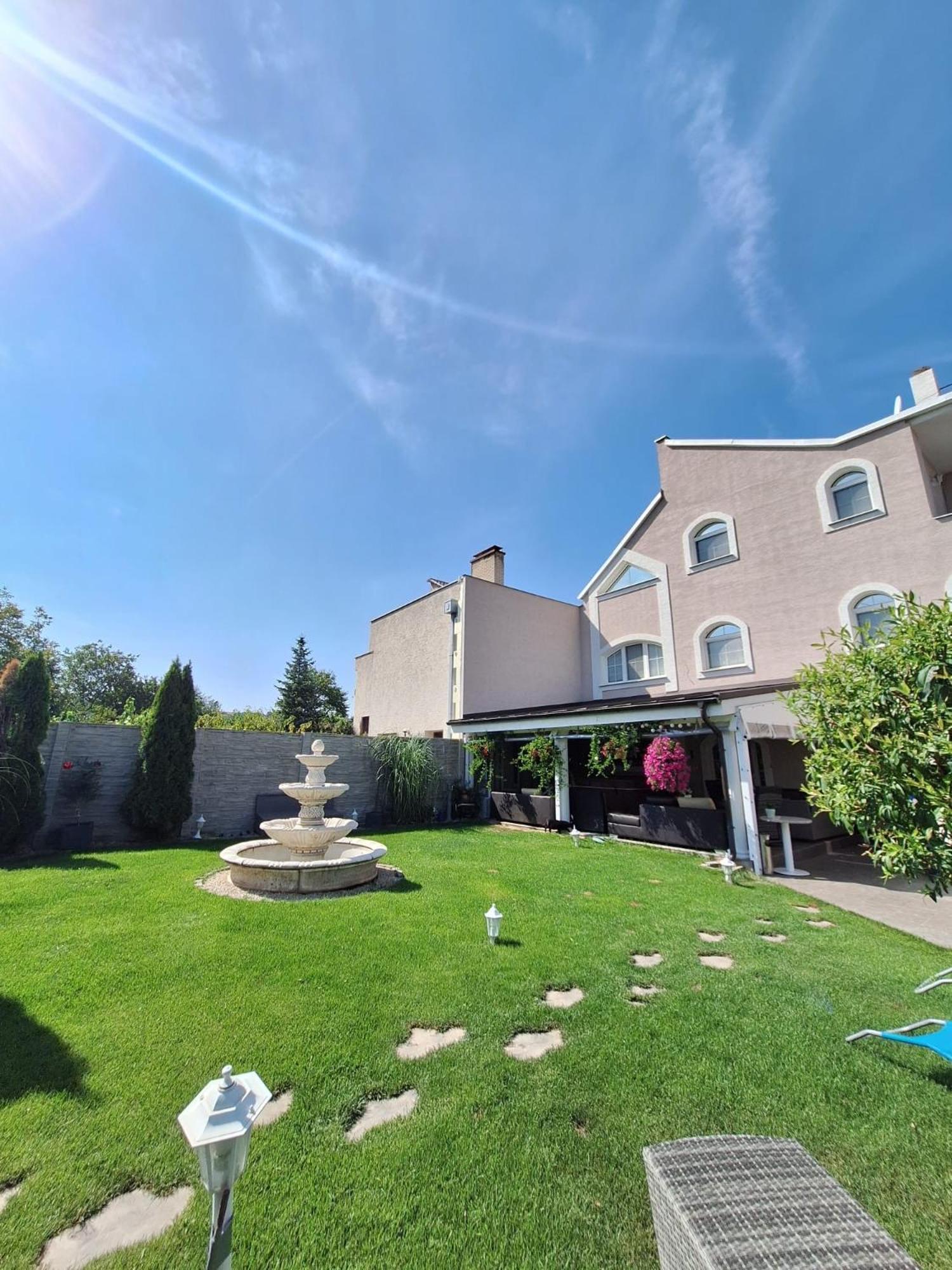 הלוהובץ Meduza Wellness Spa S Ubytovanim מראה חיצוני תמונה